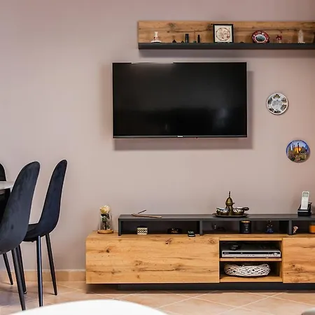 Апартаменты Coastal Living Retreat 2br In Lungomare By Pikhost